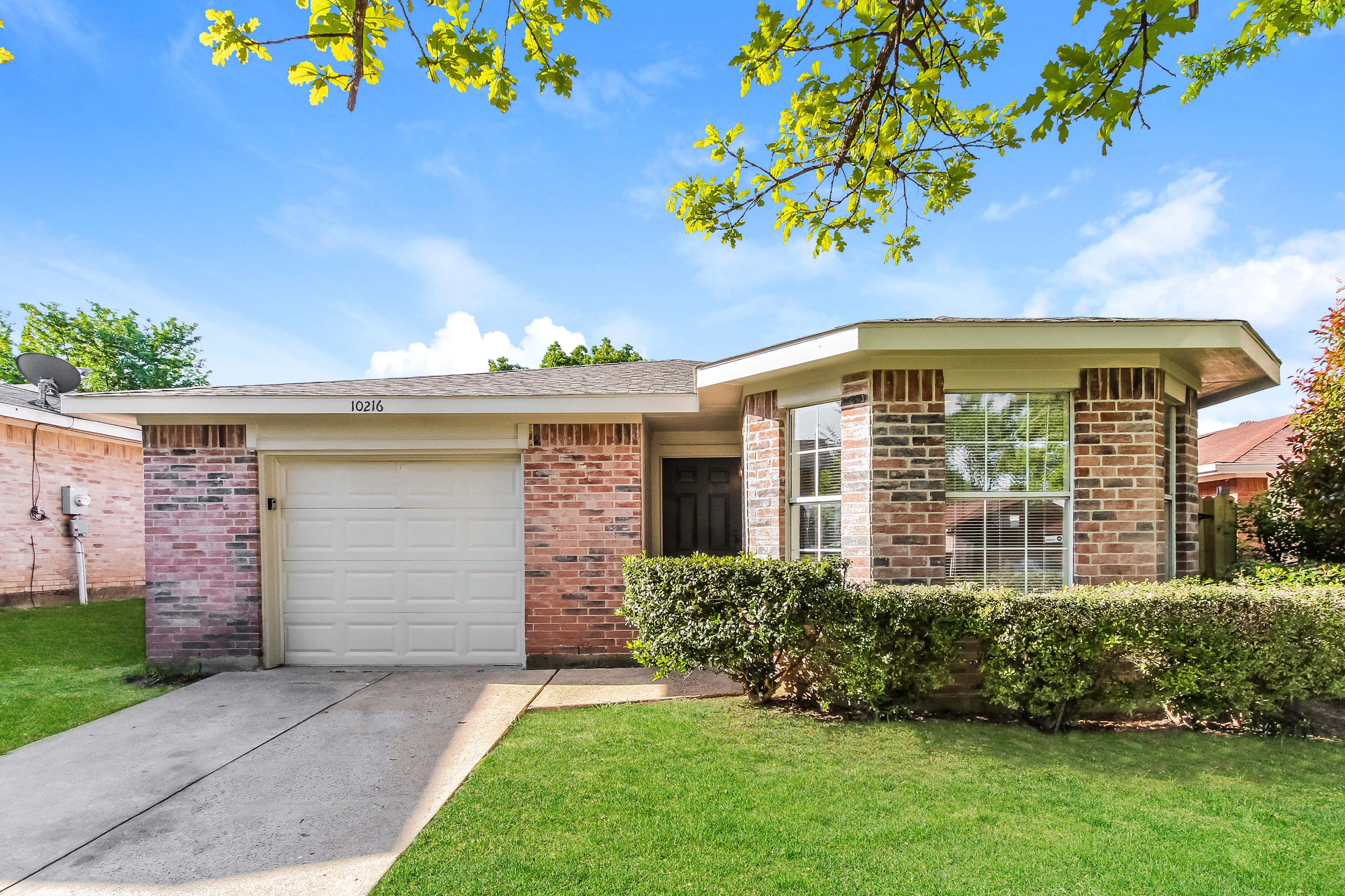 10216 BLACKJACK OAKS DR DALLAS, TX 75227